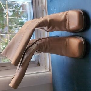 Women's boots made in Spain mint condition